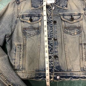 No Boundaries cropped denim jacket